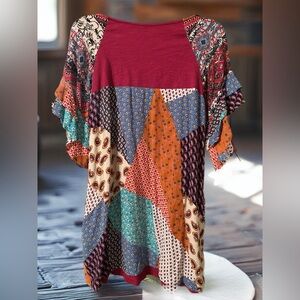 Like New Umgee Burgundy Boho long Tunic with Colorful Sleeves & Pockets Sz Small